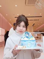 喜欢玩cos的女孩服装是最多的，来看脸和腿子，如何0