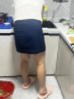 我的妈妈是极品(1)重大突破 摸了妈妈大腿,视频看了奶子好刺激1