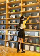 jk萝莉拉我去楼梯间，诱惑我说要榨干我