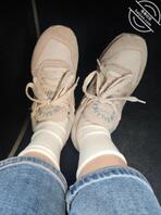 爱穿白袜的表妹日常分享