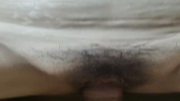 骚妻最新喜欢看大家评论，每次看水特别多，大家多多评论！