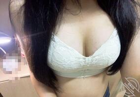 想被爆操的女高，想要爸爸，唔~想要爸爸大肉棒0