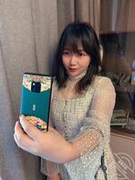 帮小嫂子拍照片，你们觉得小嫂子好搞吗2