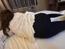 大舅妈的怀孕奶子记录期
哺乳期的女人真的坐地能吸土